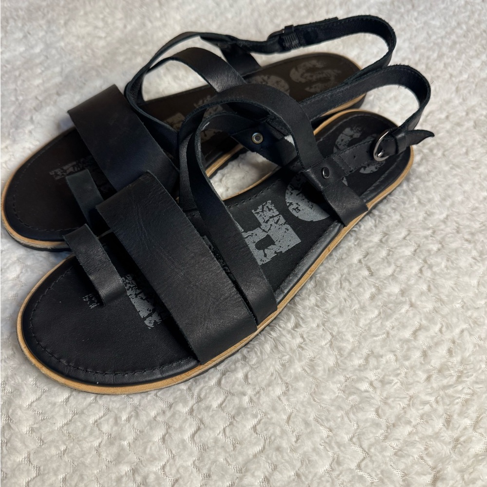 Sorel Ella Criss Cross Sandals - Picture 5 of 7